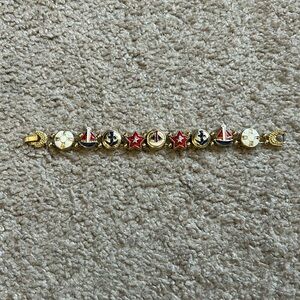 Women’s gone tone red/white/blue‎ vintage boat/beach themed bracelet one size